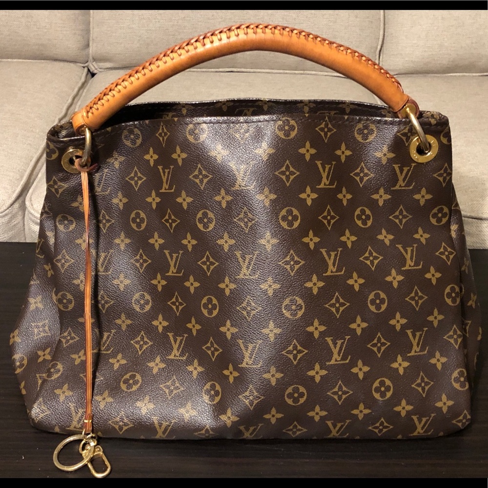 Louis Vuitton Artsy MM